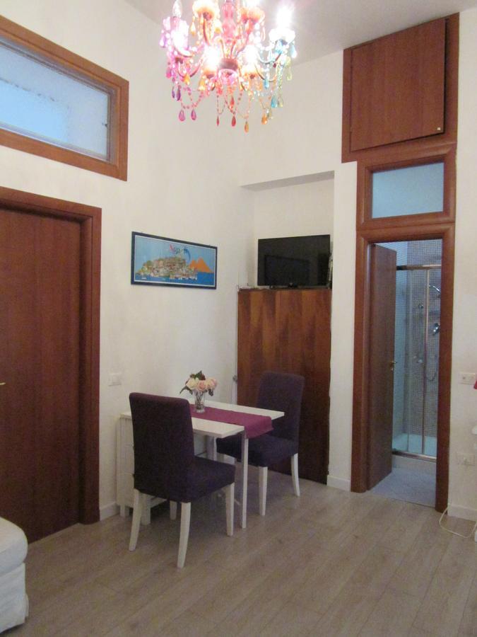 Ferienwohnung Il Cielo Di Dante Neapel Exterior foto