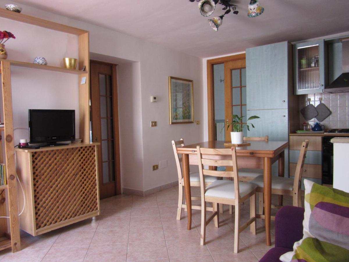 Ferienwohnung Il Cielo Di Dante Neapel Zimmer foto