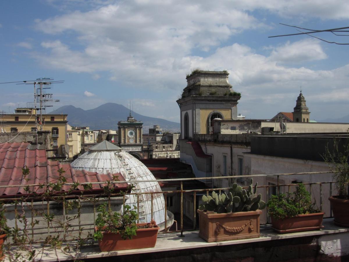 Ferienwohnung Il Cielo Di Dante Neapel Zimmer foto